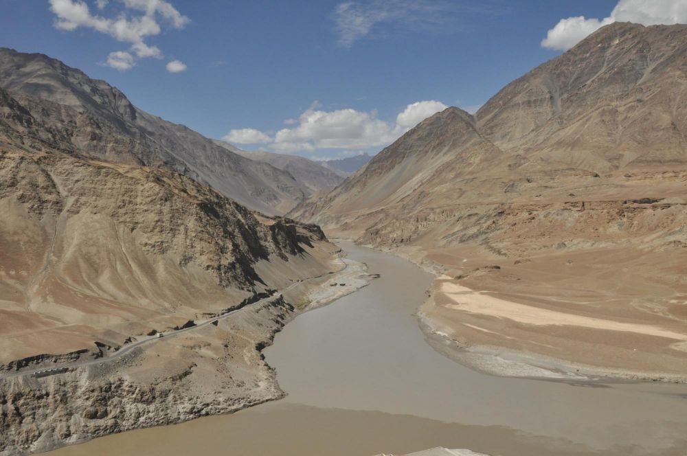 Confluence des fleuves Zanskar et Indus au Ladakh