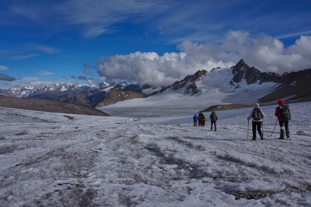 Grand trek autour du mont Elbrouz