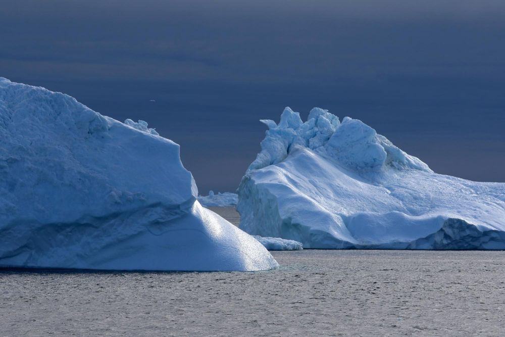 Icebergs dans la baie de Disko au Groenland