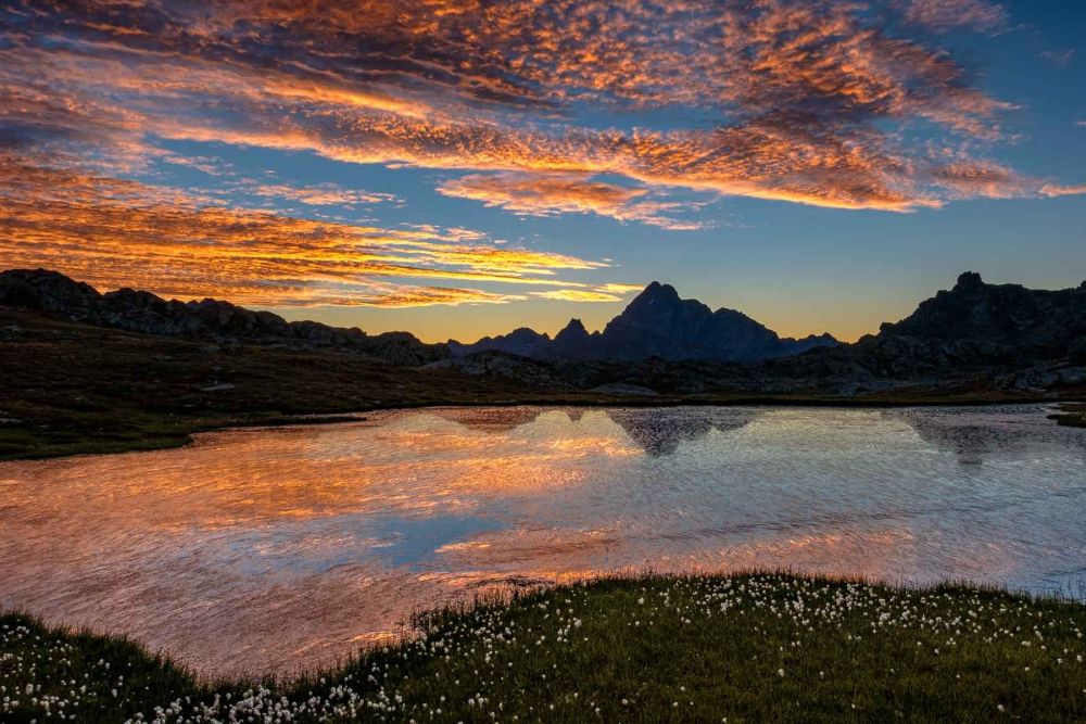 Coucher de soleil au bivouac lors d'une Rando Photo en Haute Ubaye