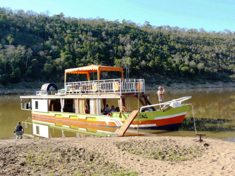 Bateau sur la Tsiribihina Madagascar