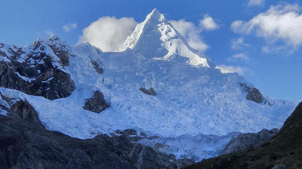 Sommet de l'Alpamayo, Cordillère Blanche, Pérou