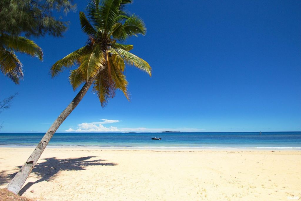 plage paradisiaque en face Nosy Iranja Madagascar